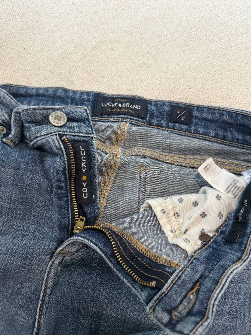 Lucky Brand Women's Slim Jeans Blue Denim Distressed Size 4/27 - Picture 3 of 11
